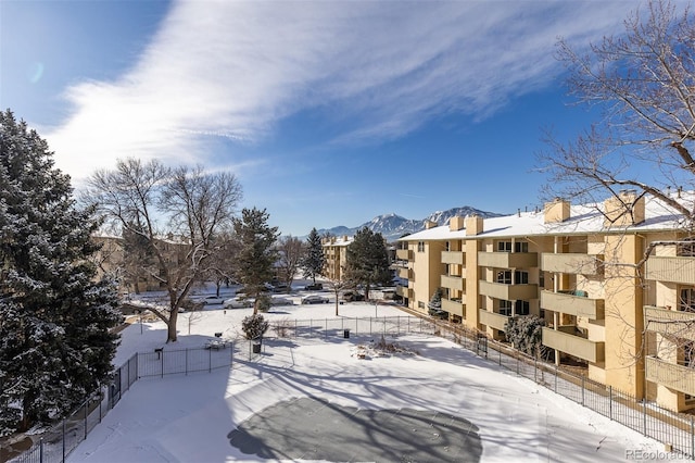 surrounding community featuring a mountain view