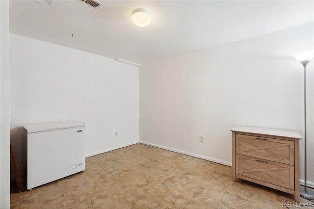7035 S Flower Ct, Littleton, CO 80128 - view of empty room