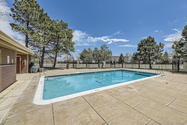 4899 S Dudley St Unit 20G, Littleton, CO 80123 - community pool with a patio area and fence