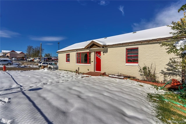 view of front of property