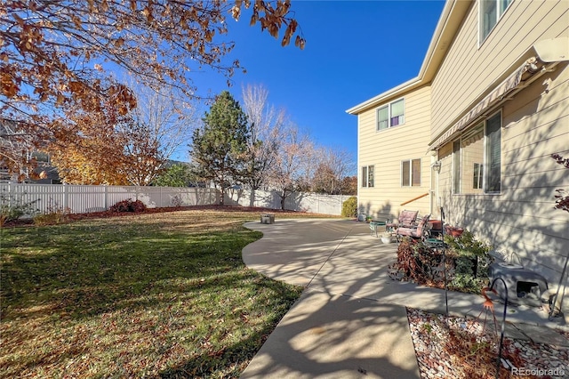 view of yard with a patio