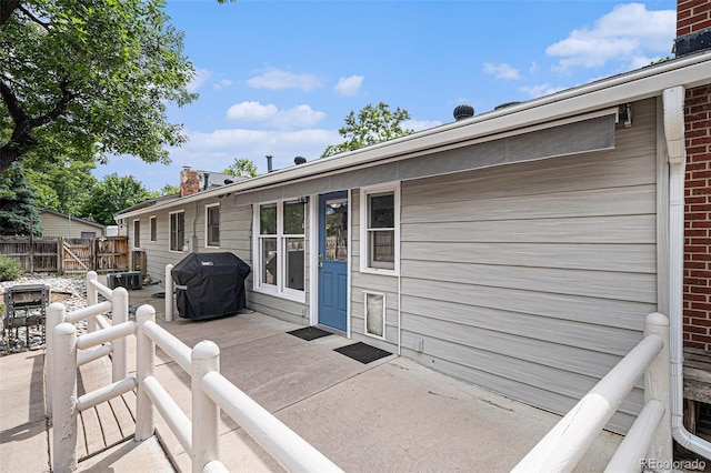 3272 S Joplin Ct, Aurora, CO 80013 - wooden terrace featuring a grill and a patio