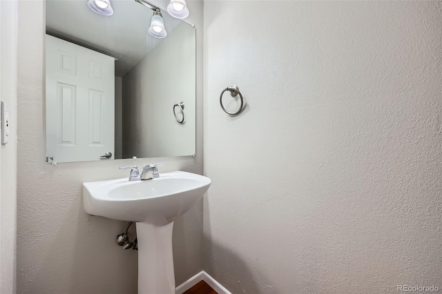 6727 S Race St, Centennial, CO 80122 - bathroom with a sink