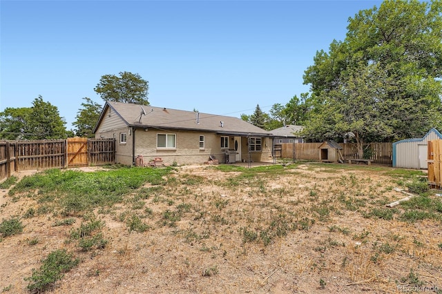 899 Troy St, Aurora, CO 80011 - photo 27