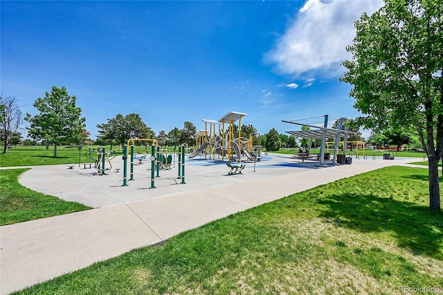 426 Kenton St, Aurora, CO 80010 - community play area featuring a lawn