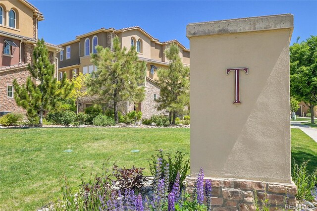 3437 Rosato Dr Unit C, Highlands Ranch, CO 80126 - surrounding community featuring a lawn