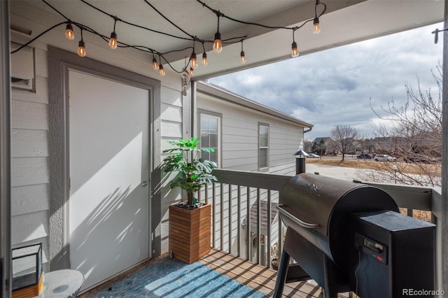 balcony featuring grilling area