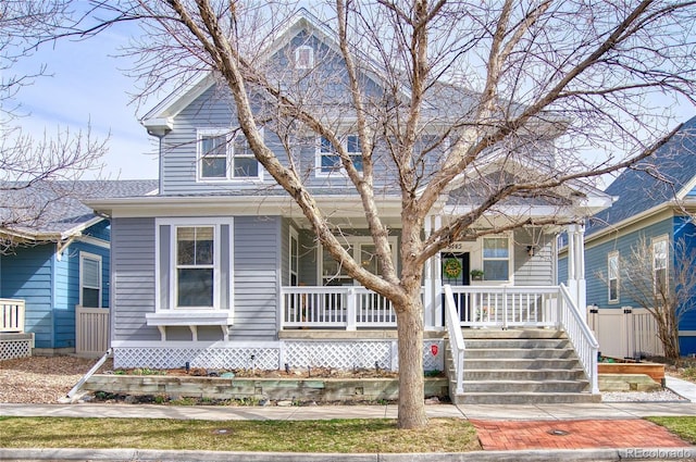 view of front of property featuring a porch