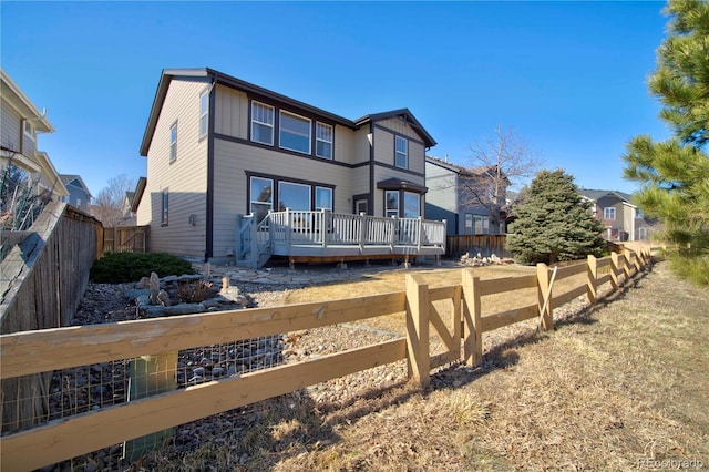 view of front facade featuring a deck