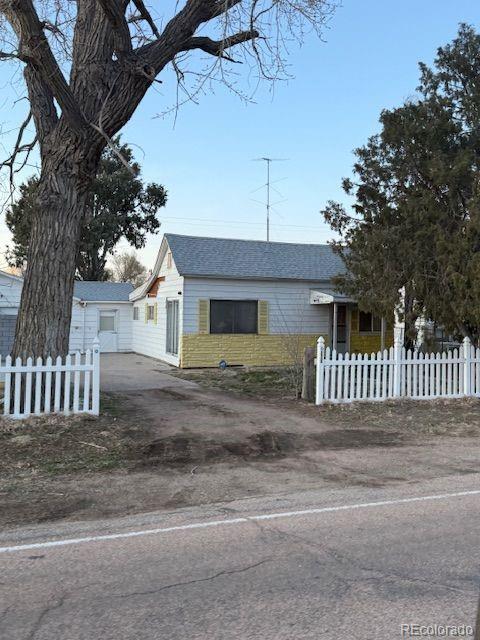 403 Front St, Roggen, CO 80651 - photo 1