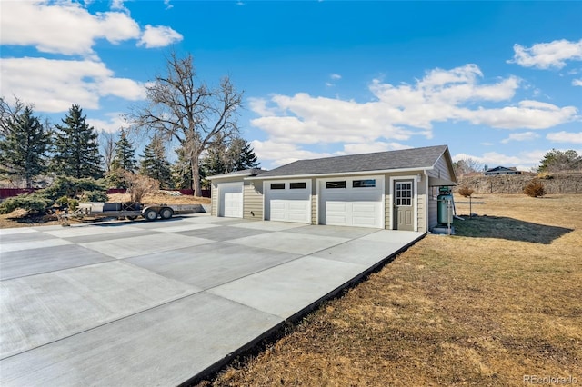 view of detached garage