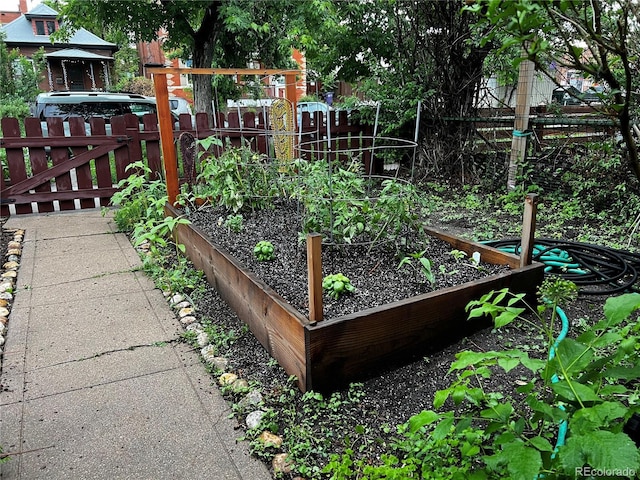 34 W Maple Ave, Denver, CO 80223 - view of yard featuring a garden
