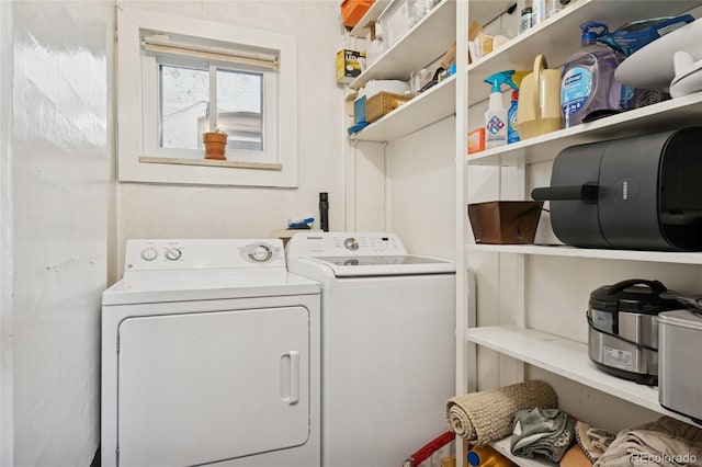 34 W Maple Ave, Denver, CO 80223 - laundry room with washer and dryer