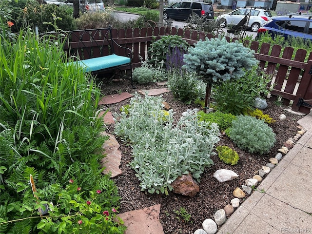 34 W Maple Ave, Denver, CO 80223 - view of yard