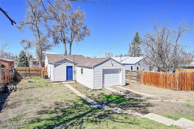 view of yard featuring a garage