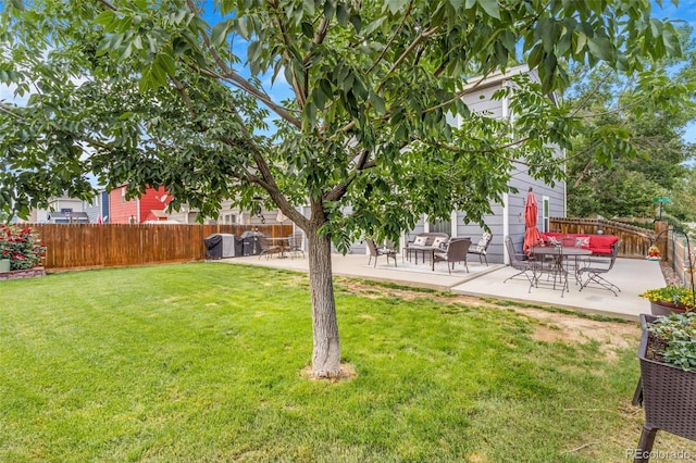 5320 E 100th Dr, Thornton, CO 80229 - view of yard featuring a patio area