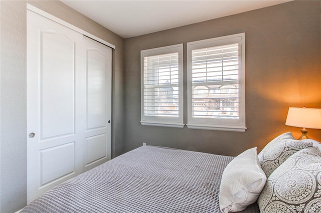 bedroom with a closet