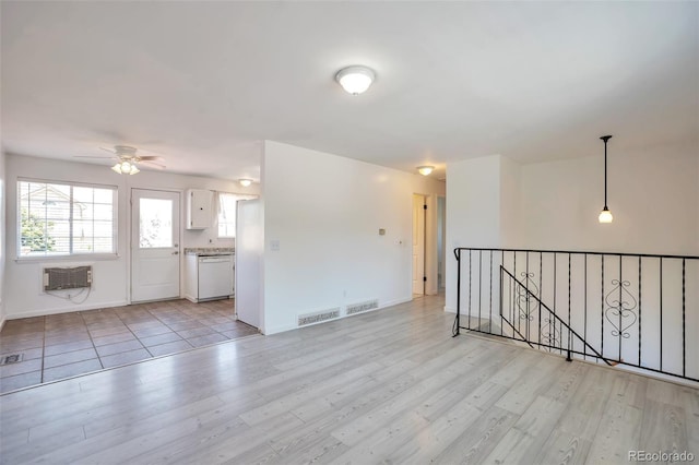 9135 W Maplewood Ave, Littleton, CO 80123 - photo 3