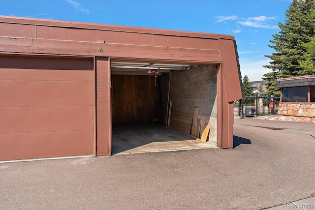 2979 Mesa Rd Unit D, Colorado Springs, CO 80904 - garage with fence