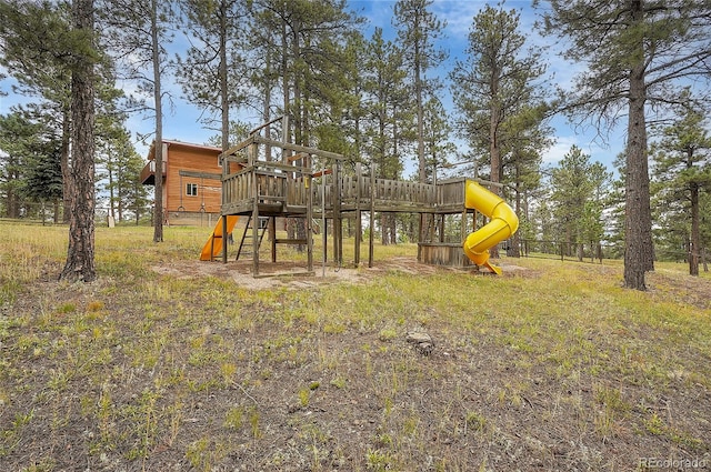 view of yard featuring a playground