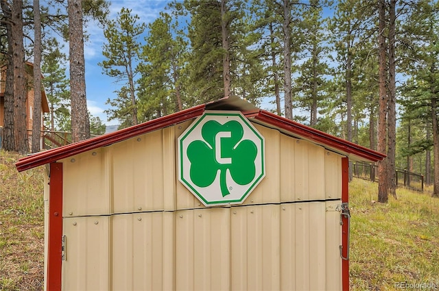 view of outbuilding