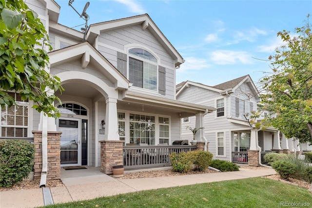 view of front of house with covered porch