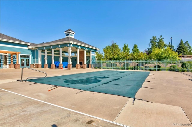 2662 S Cathay Way Unit 112, Aurora, CO 80013 - community pool with a patio area