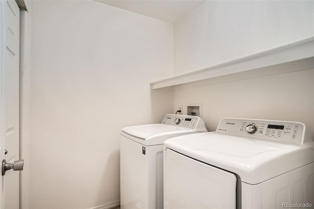 12711 Colorado Blvd Unit 607F, Thornton, CO 80241 - laundry area with washing machine and clothes dryer