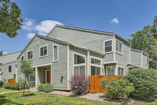 5150 Buckingham Rd, Boulder, CO 80301 - view of front of house with a front yard