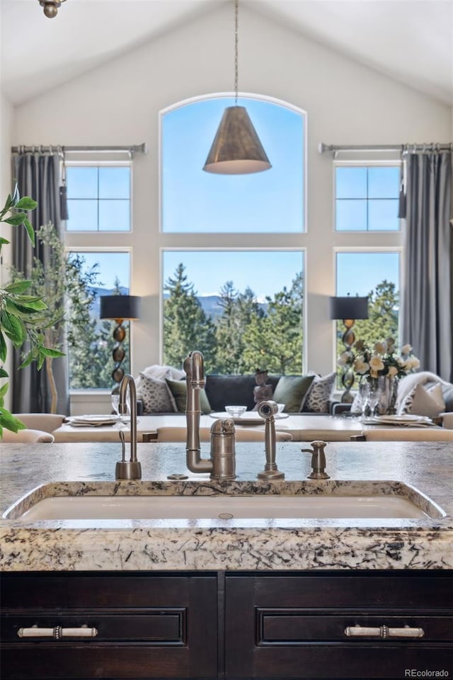 room details featuring a sink