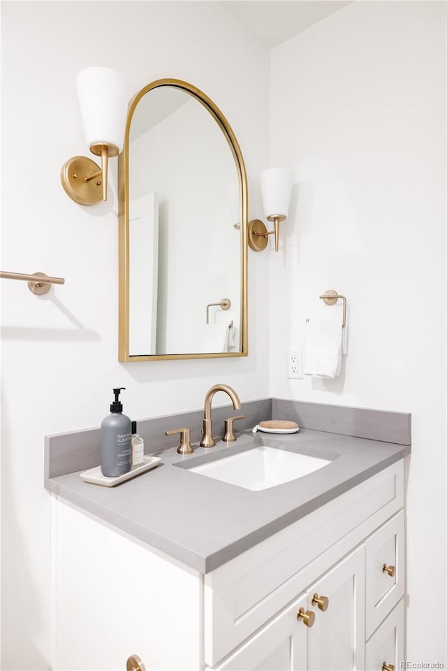 bathroom featuring large vanity