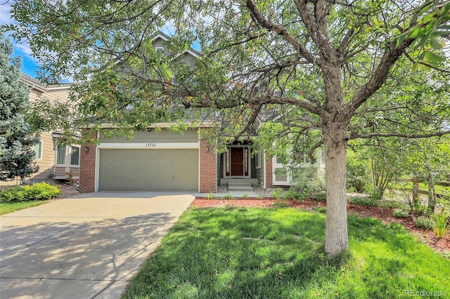 view of front of house with a front lawn