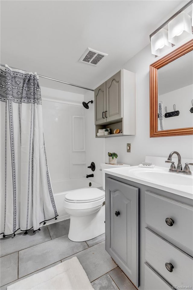 505 S Roosevelt Rd, Lafayette, CO 80026 - full bath featuring vanity, toilet, and shower / bath combo with shower curtain