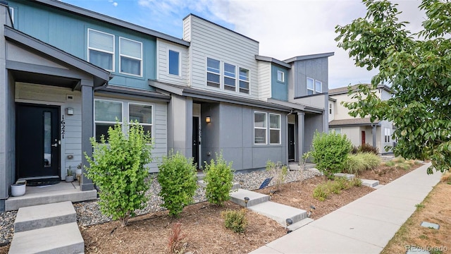 16231 E Warner Pl, Denver, CO 80239 - photo 1