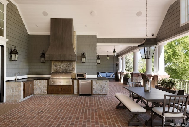 5470 S Highline Cir, Greenwood Village, CO 80121 - view of patio / terrace featuring outdoor dining area and a sink