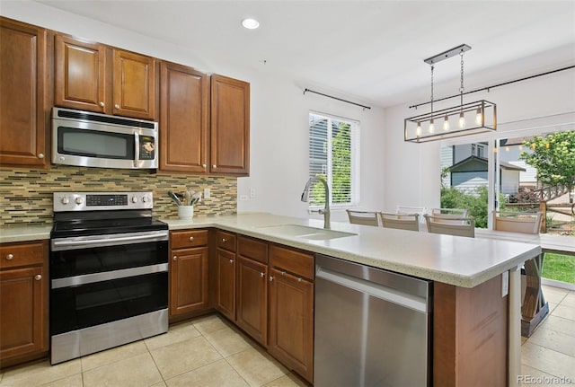 8238 Hollygrape Ln, Colorado Springs, CO 80927