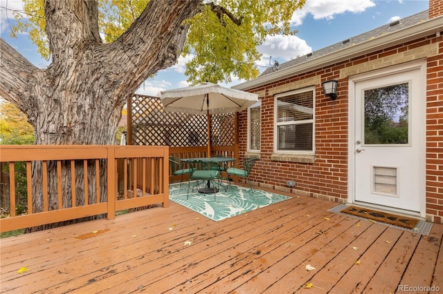 view of wooden deck