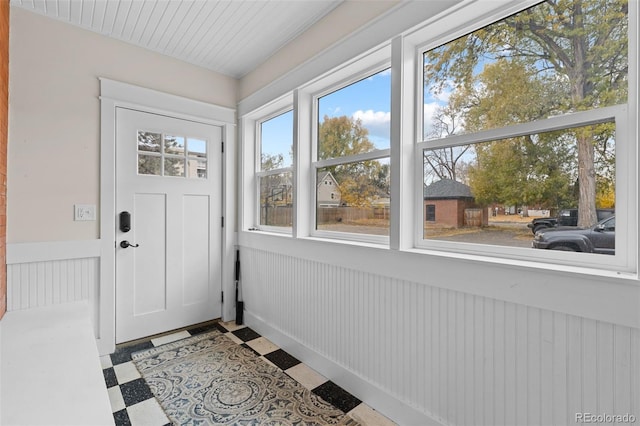 entryway featuring plenty of natural light