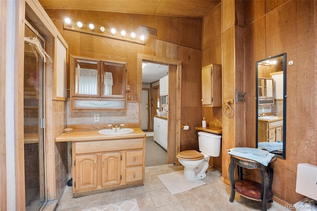 2402 W Uintah St, Colorado Springs, CO 80904 - full bath with vanity and tile patterned flooring