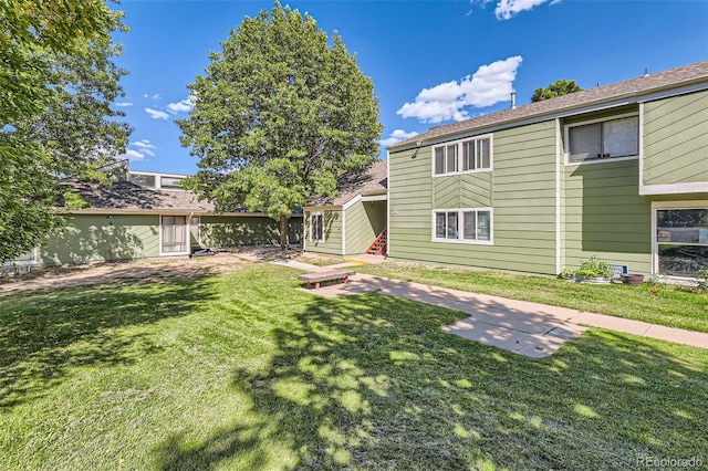 940 S Peoria St, Aurora, CO 80012 - view of grassy yard