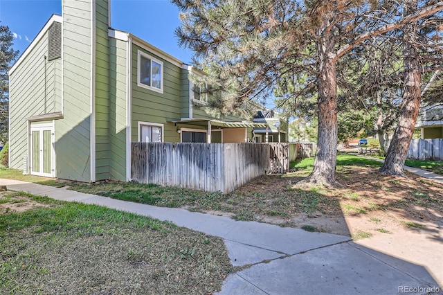 940 S Peoria St, Aurora, CO 80012 - view of side of home