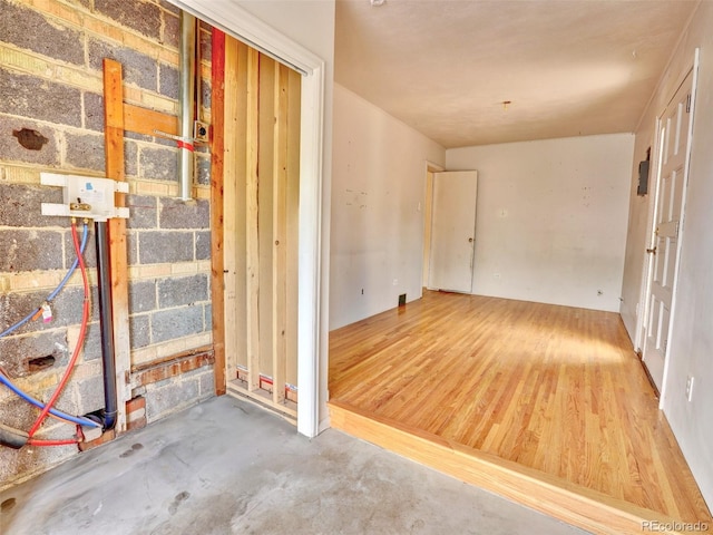 1600 Xanthia St, Denver, CO 80220 - unfurnished room featuring concrete flooring