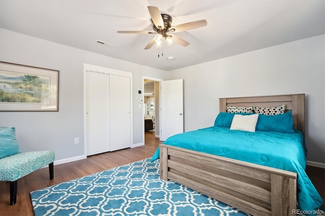 bedroom featuring a closet, ceiling fan, and hardwood / wood-style floors