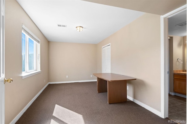 6904 Sprucedale Park Way, Evergreen, CO 80439 - unfurnished office with baseboards and dark colored carpet