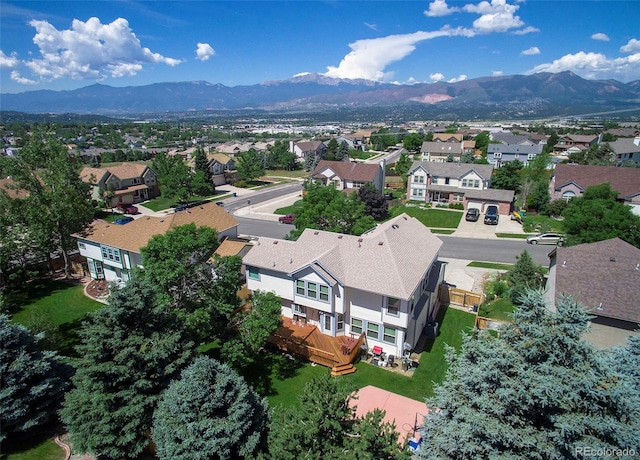 bird's eye view with a mountain view