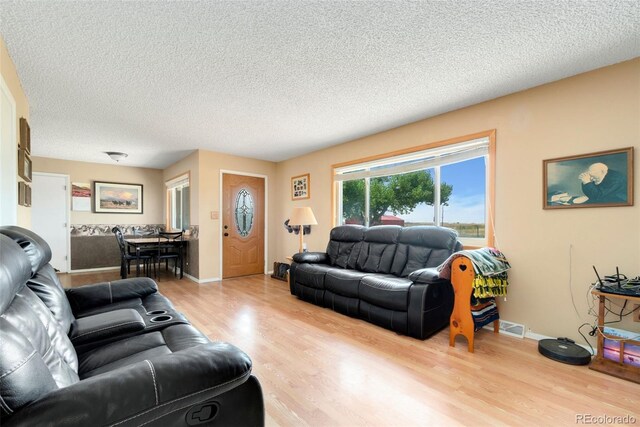 54685 E Bobcat Ln, Strasburg, CO 80136 - photo 5