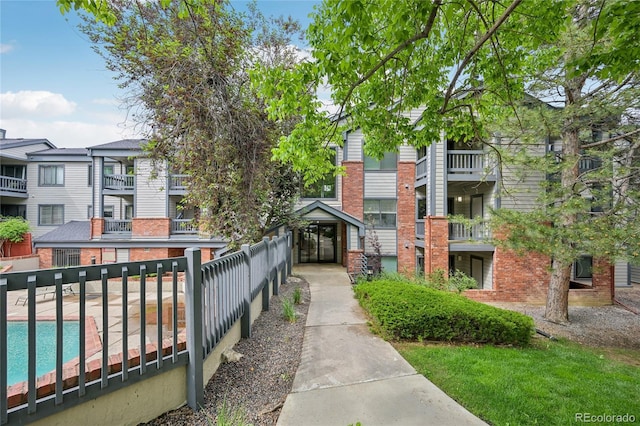 2727 Folsom St Unit 303, Boulder, CO 80304 - view of property's community featuring a swimming pool