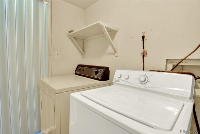 13496 Alcott Way, Broomfield, CO 80020 - washroom with washing machine and dryer