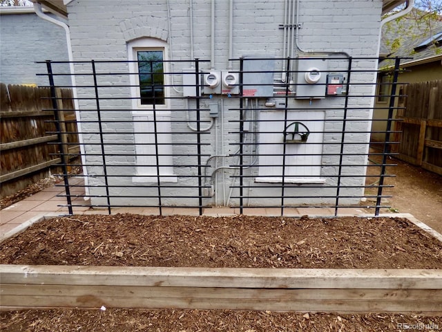 exterior space featuring fence