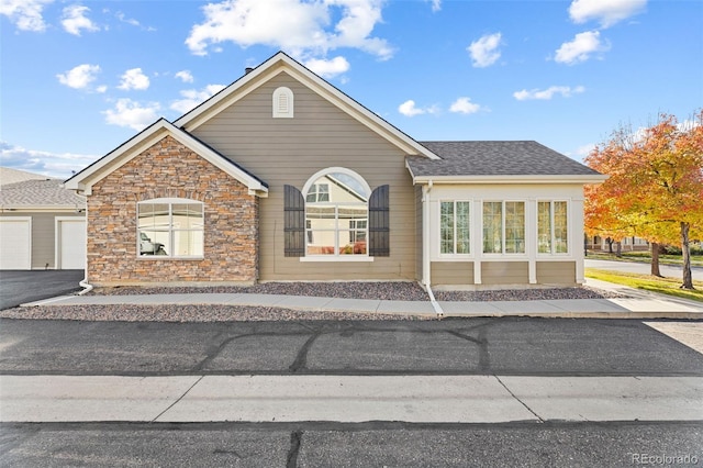 view of front facade with a garage